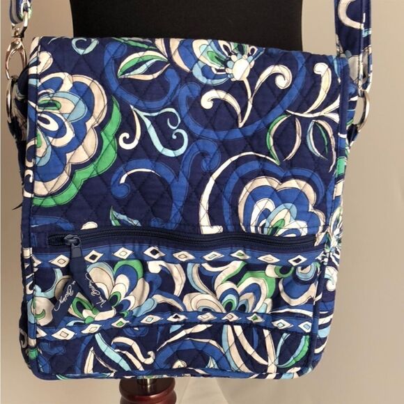 Vera Bradley Mosaic (retired) Print Messenger Crossbody - Picture 2 of 9